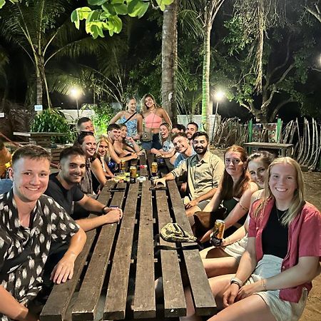 Hangover Hostels Arugam Bay Kültér fotó
