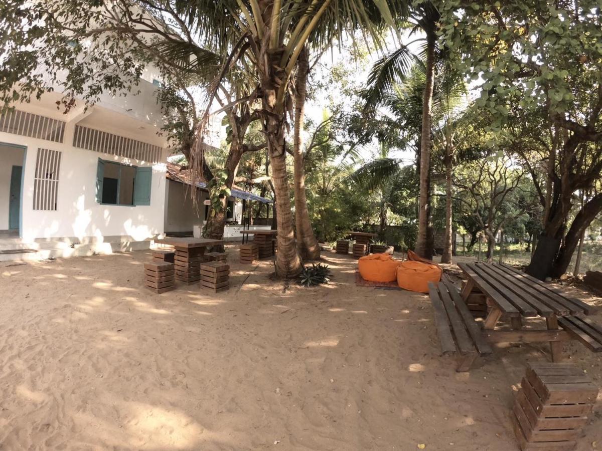 Hangover Hostels Arugam Bay Kültér fotó